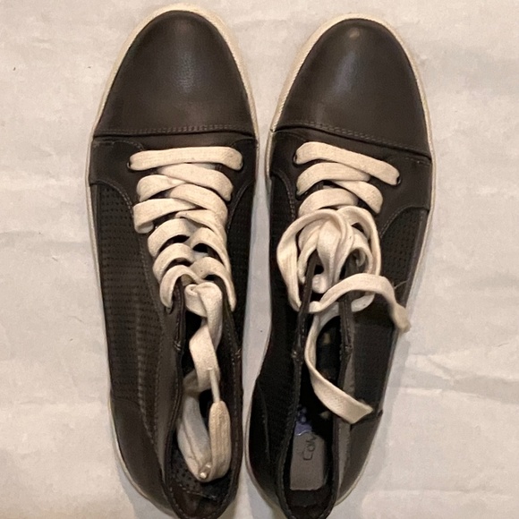 Calvin Klein Jeans Shoes - Calvin Klein Jeans “Martina” 8.5 Gray/White Hi-Tops Open Pattern